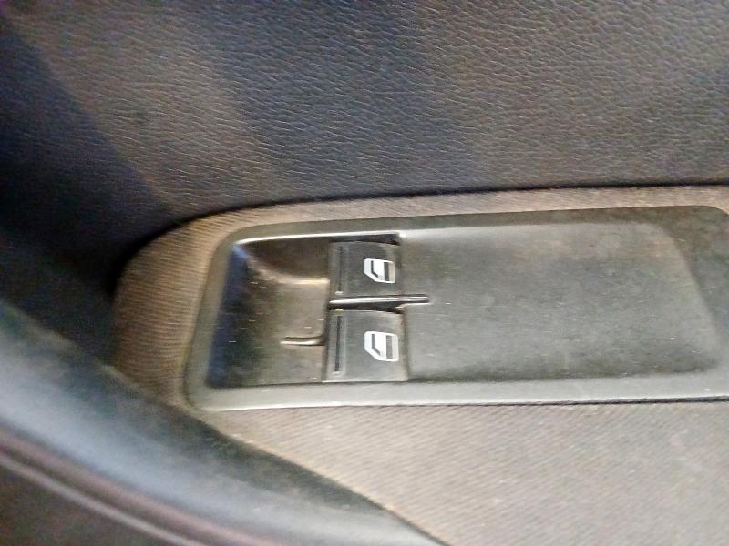 2010 VOLKSWAGEN POLO S