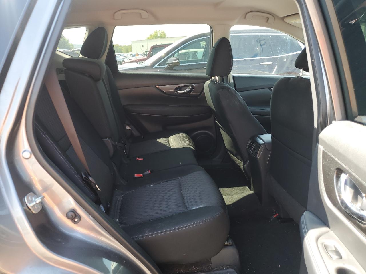 2018 Nissan Rogue S VIN: KNMAT2MV1JP546439 Lot: 81311535