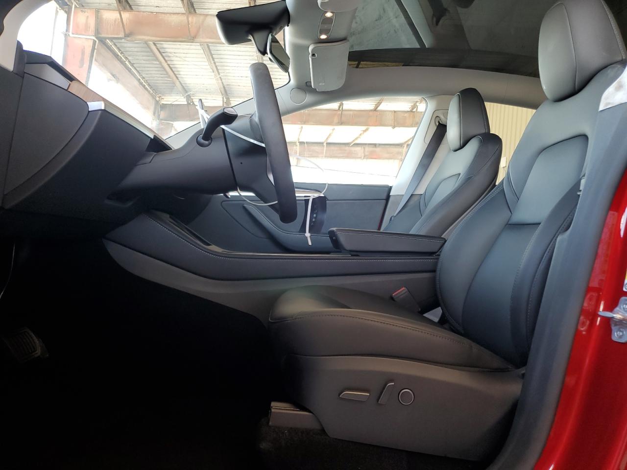 2024 Tesla Model Y VIN: 7SAYGDEE9RA326341 Lot: 84006755