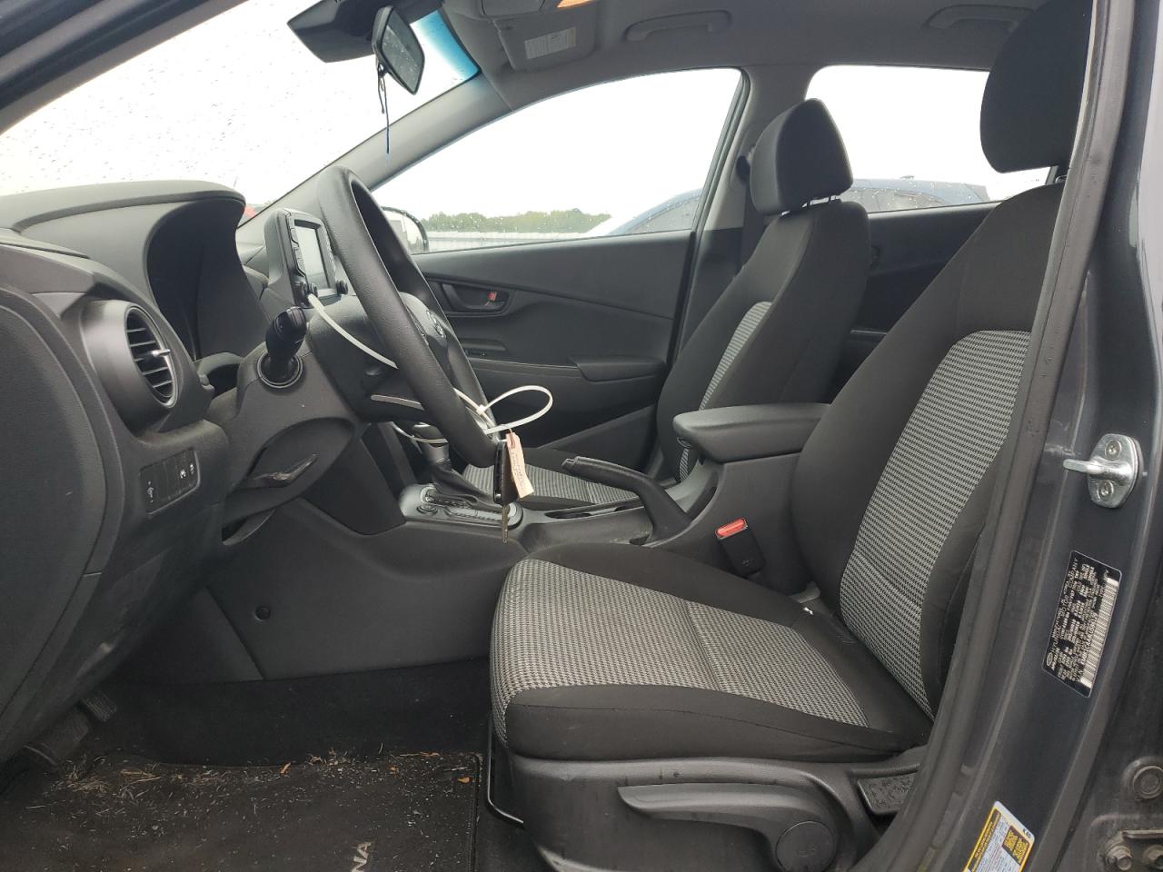 2020 Hyundai Kona Se VIN: KM8K1CAA8LU586129 Lot: 82136235