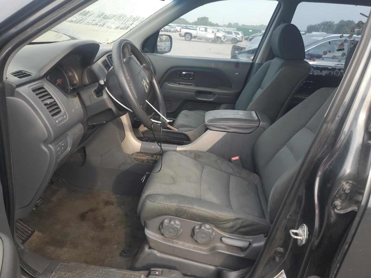 2006 Honda Pilot Lx VIN: 5FNYF281X6B002018 Lot: 81557635