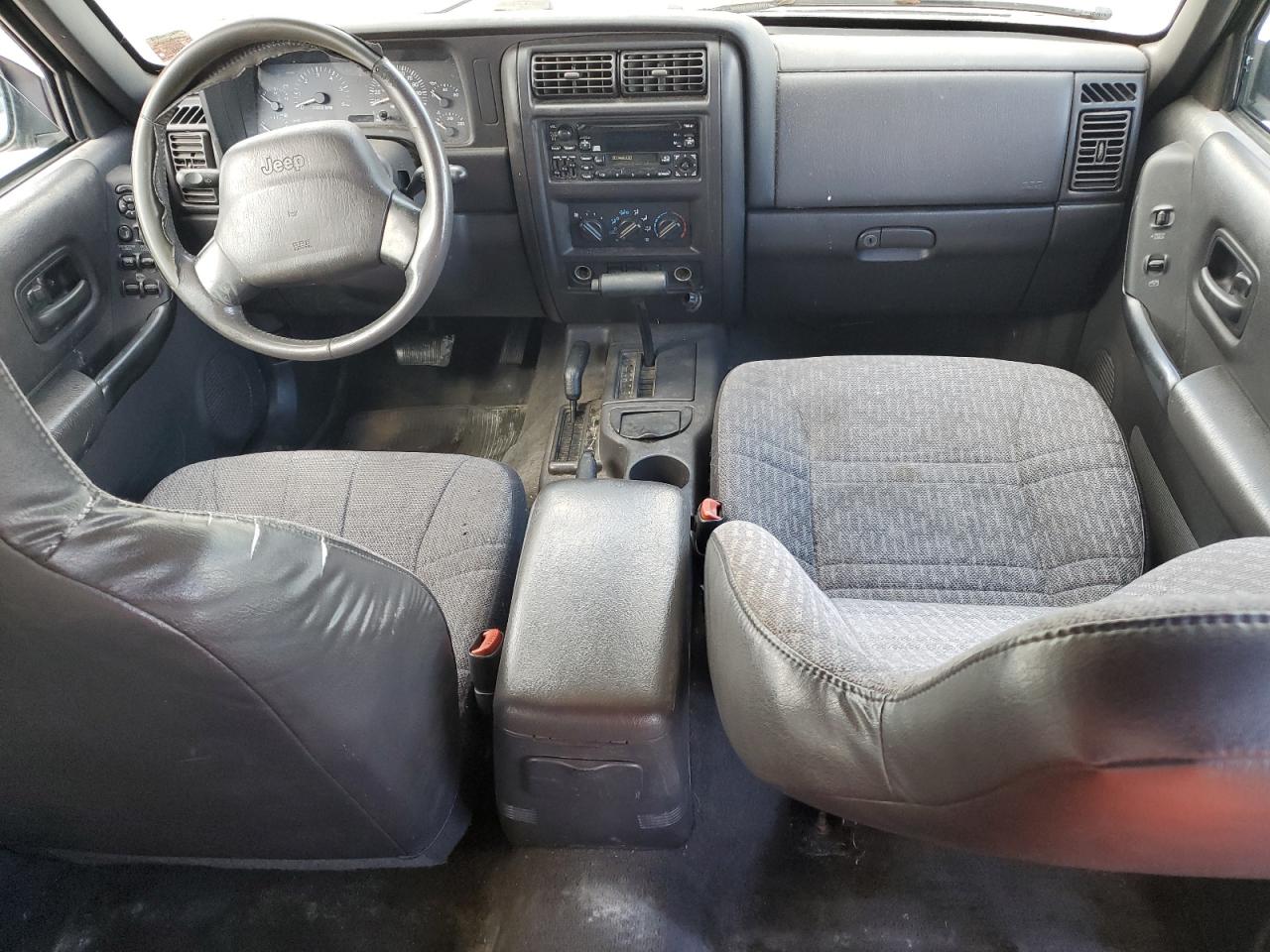 2000 Jeep Suv VIN: 1J4FF48SXYL139773 Lot: 72034105