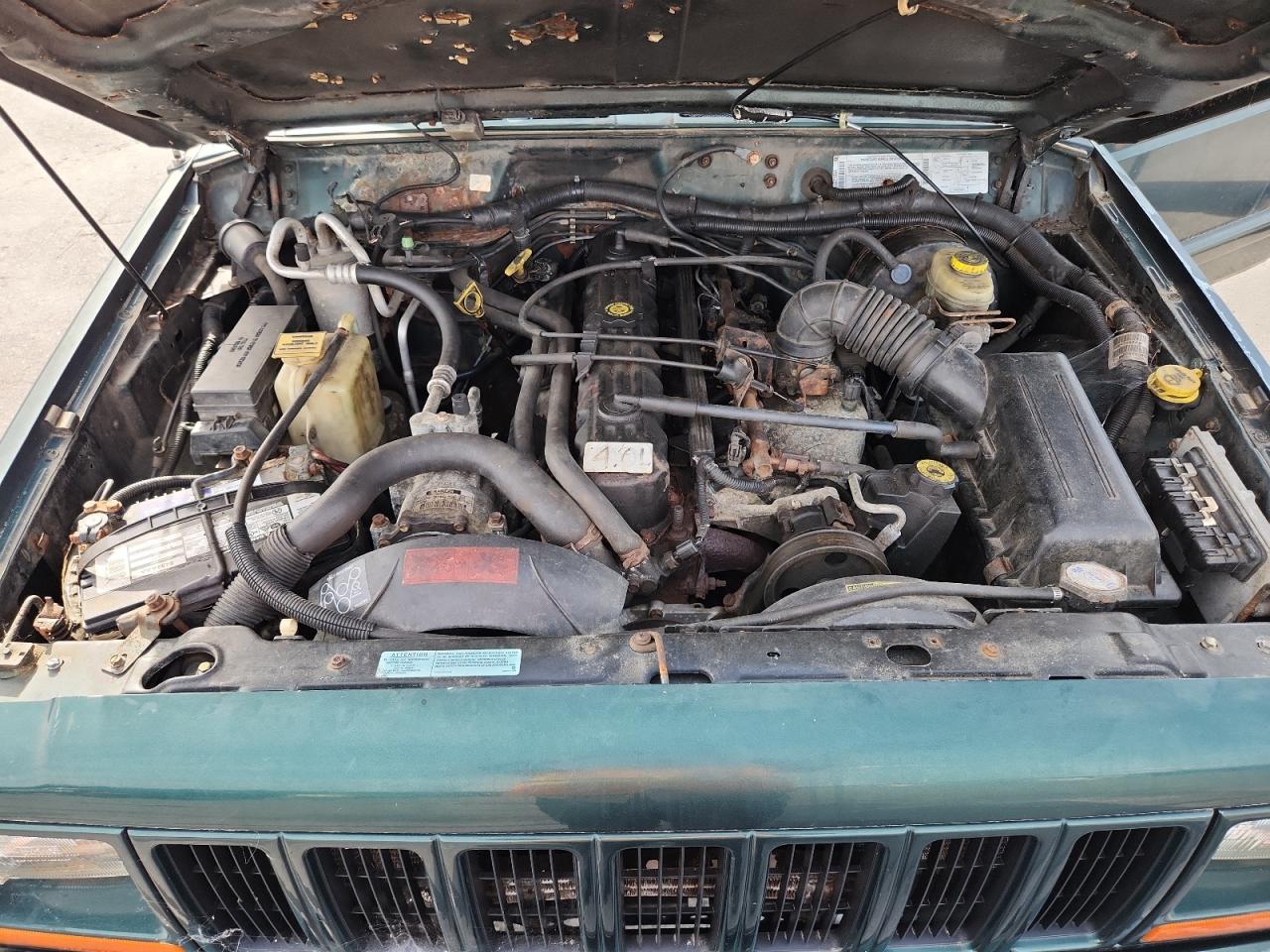 2001 Jeep Cherokee Classic VIN: 1J4FF58S51L561512 Lot: 71202045