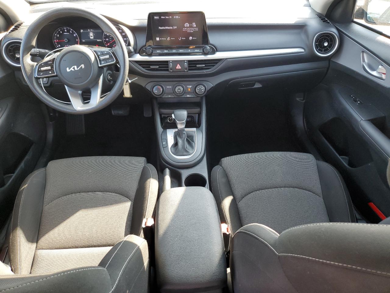 2024 Kia Forte Lx VIN: 3KPF24AD5RE748180 Lot: 84375015