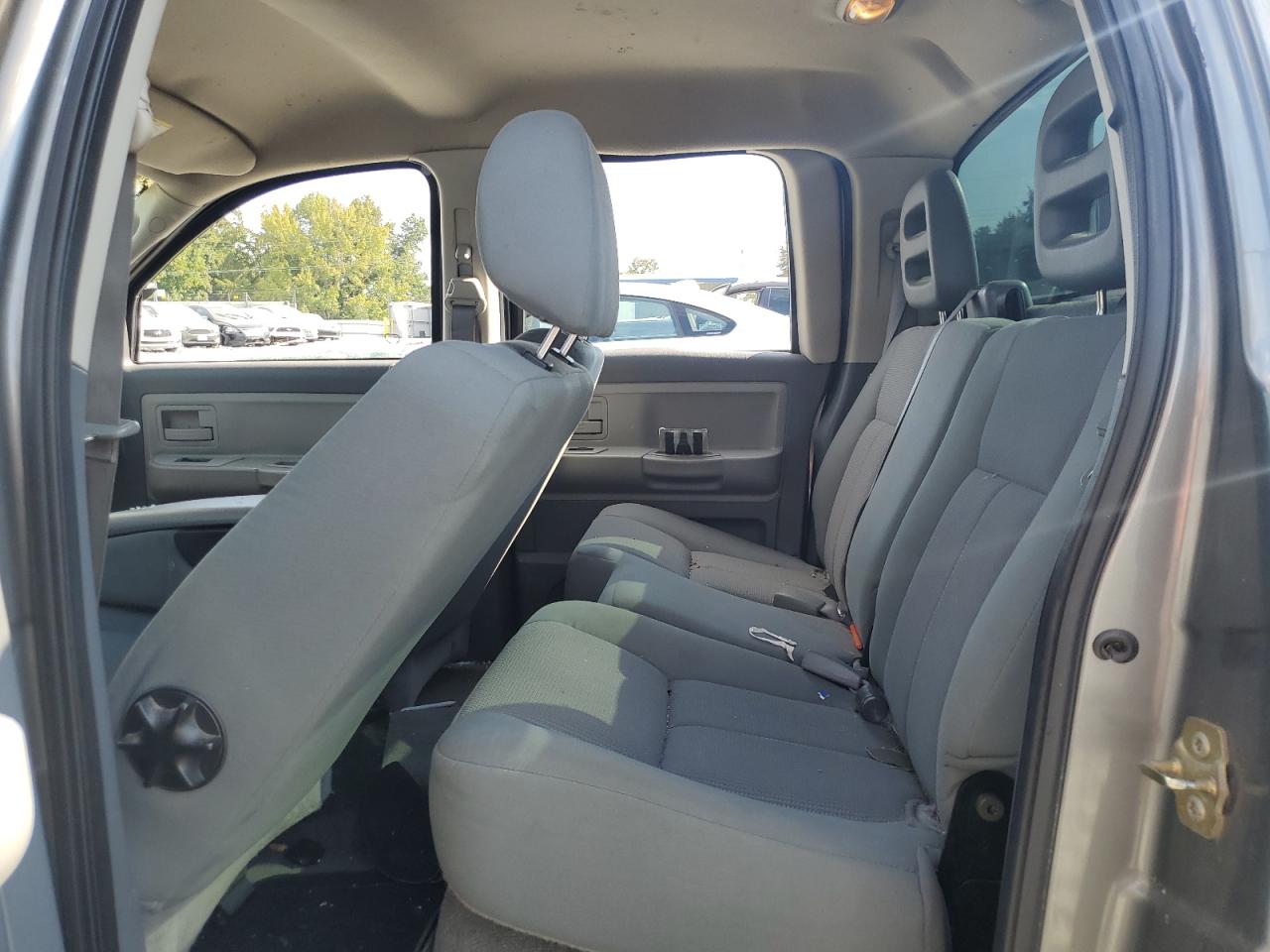 2005 Dodge Dakota Quad Slt VIN: 1D7HE48N35S142436 Lot: 82093635