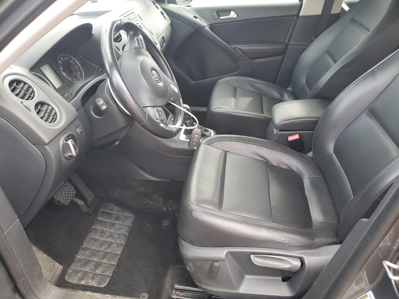 2016 Volkswagen Tiguan S VIN: WVGAV7AX6GW515906 Lot: 81921025