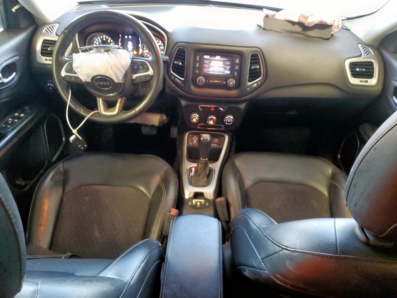 2018 Jeep Compass Latitude VIN: 3C4NJCBBXJT240907 Lot: 80913755