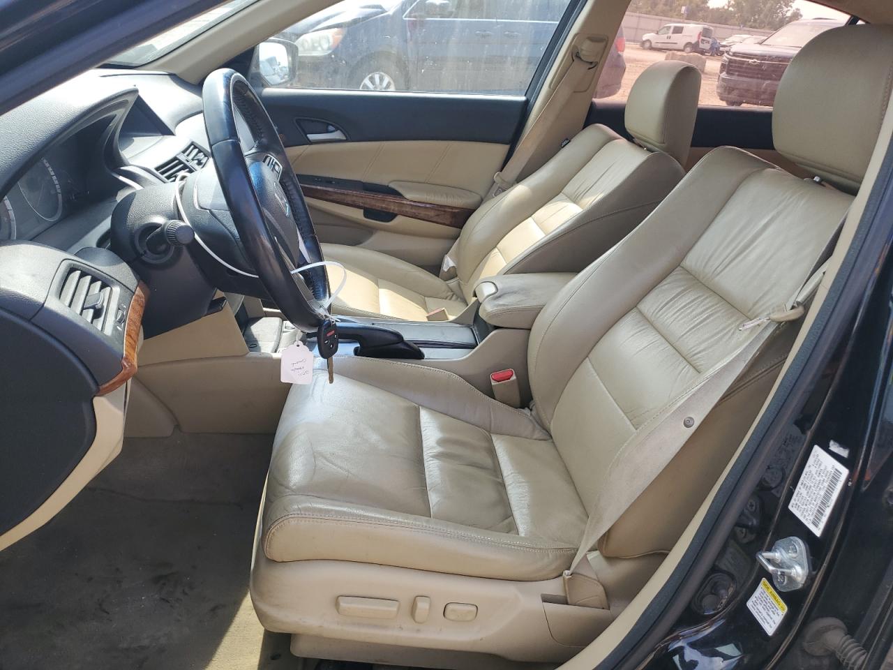 2011 Honda Accord Exl VIN: 1HGCP2F86BA110938 Lot: 80259845