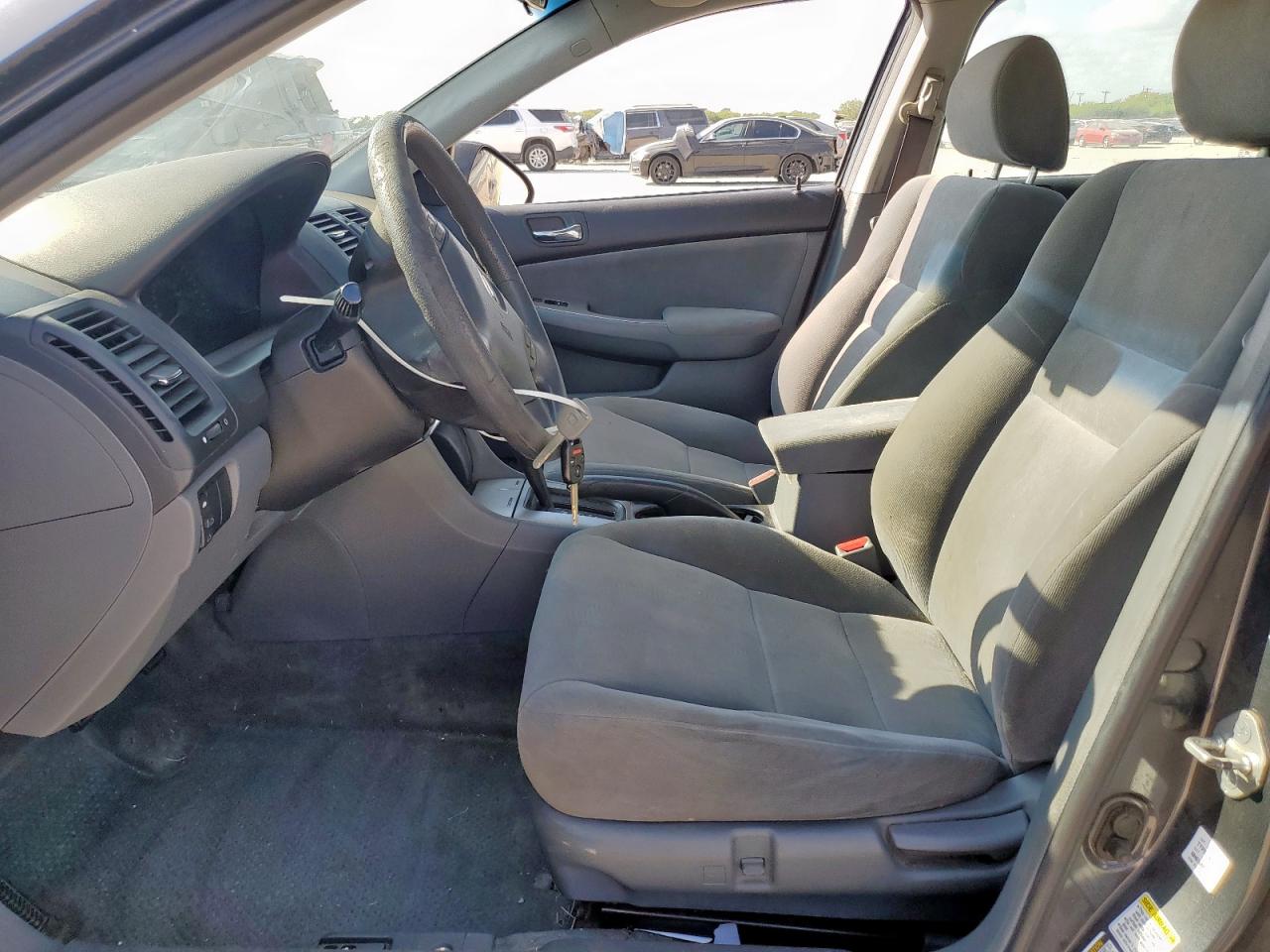 2005 Honda Accord Ex VIN: 1HGCM56745A070347 Lot: 81525745