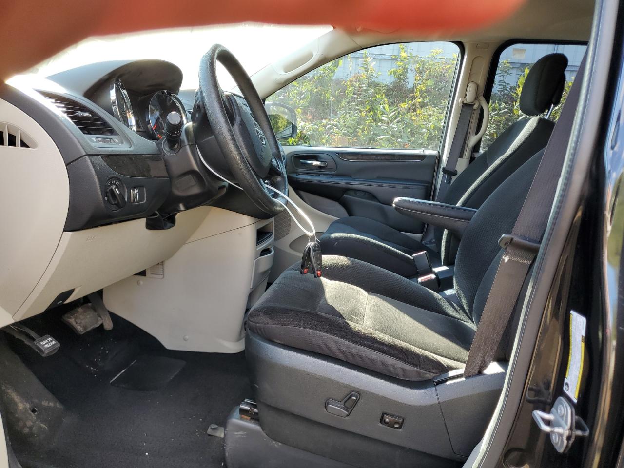 2018 Dodge Grand Caravan Se VIN: 2C4RDGBG4JR275957 Lot: 83933845