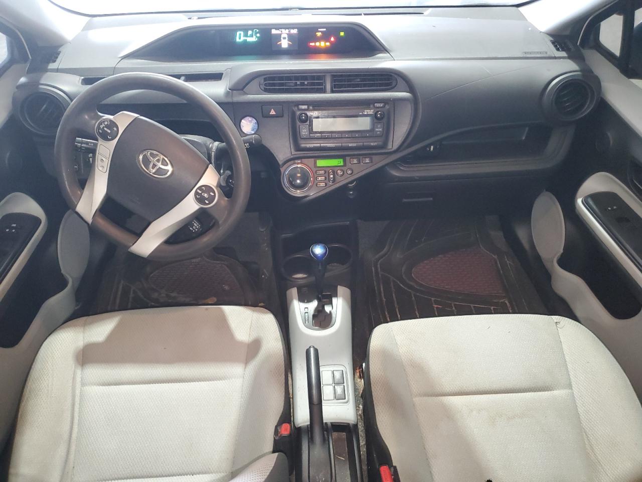 2012 Toyota Prius C VIN: JTDKDTB32C1022926 Lot: 81757815