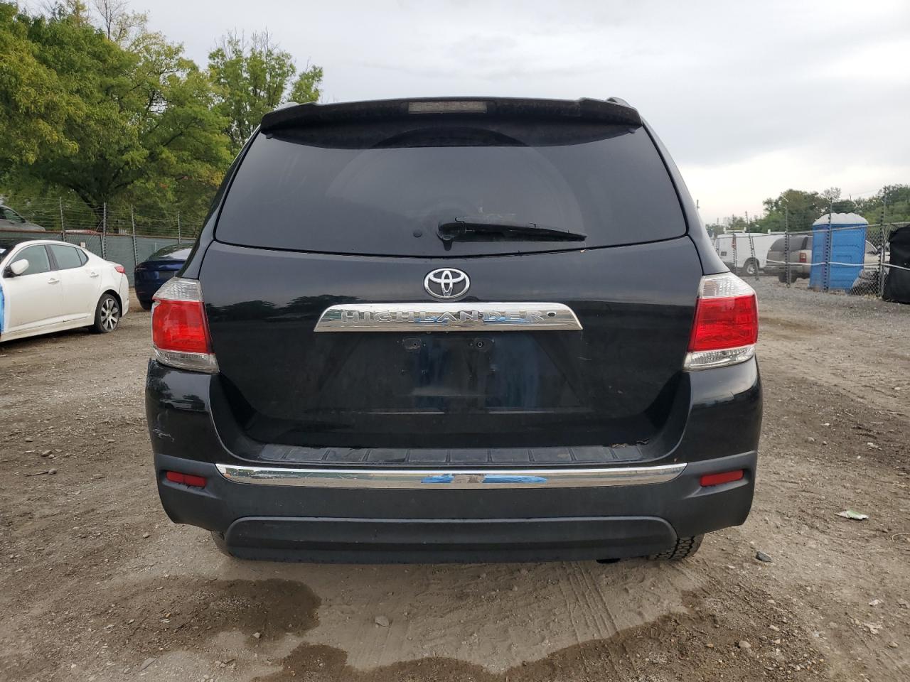 2011 Toyota Highlander Base VIN: 5TDZK3EH9BS042393 Lot: 81420255