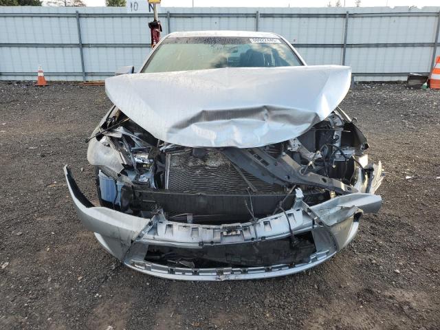 Седаны TOYOTA CAMRY 2016 Серебристый