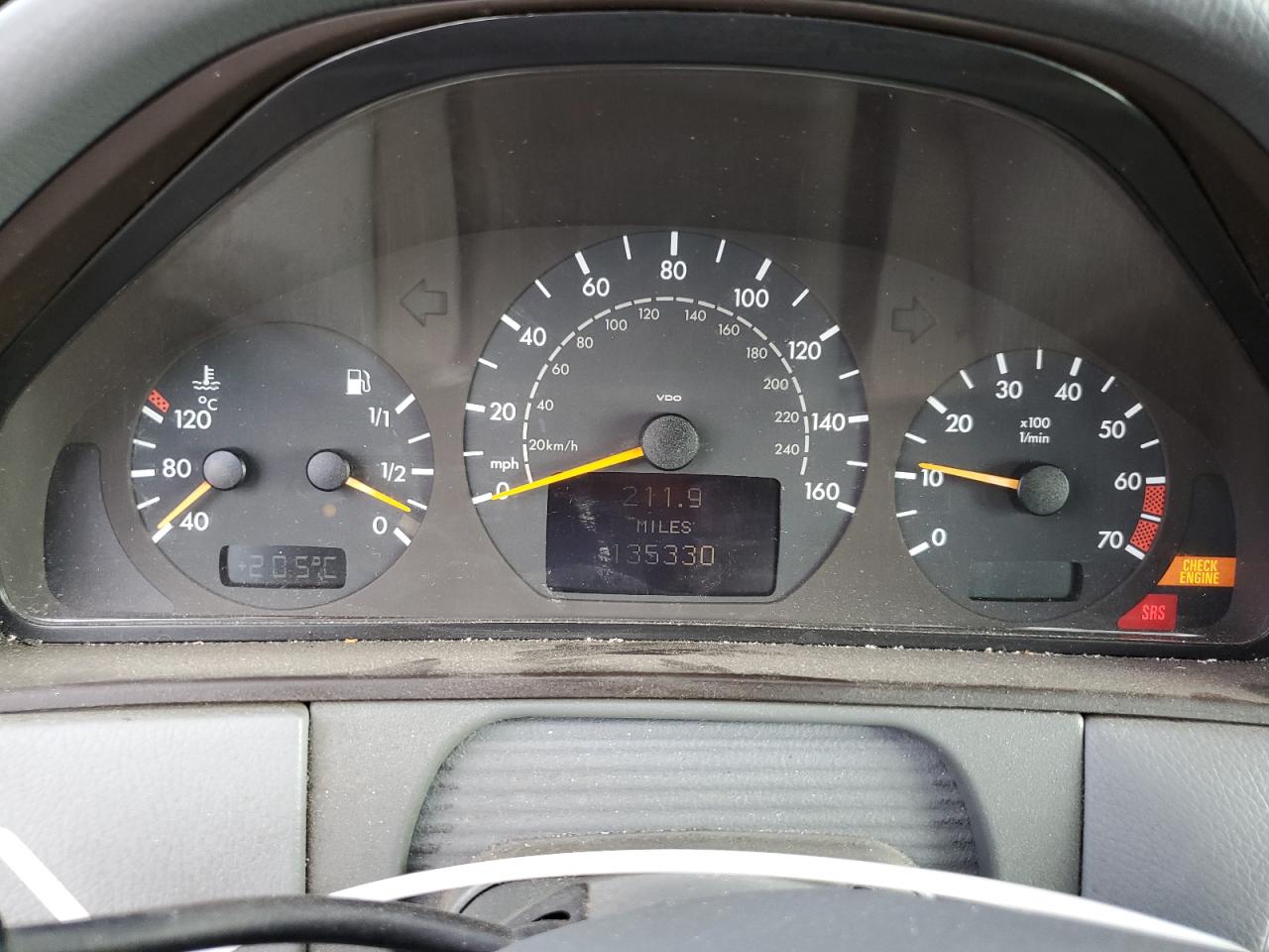 2000 Mercedes-Benz E 320 VIN: WDBJF65J6YB098733 Lot: 80508845