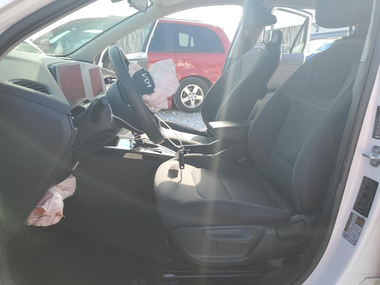 2024 Kia Niro Lx VIN: KNDCP3LE8R5179230 Lot: 70819945