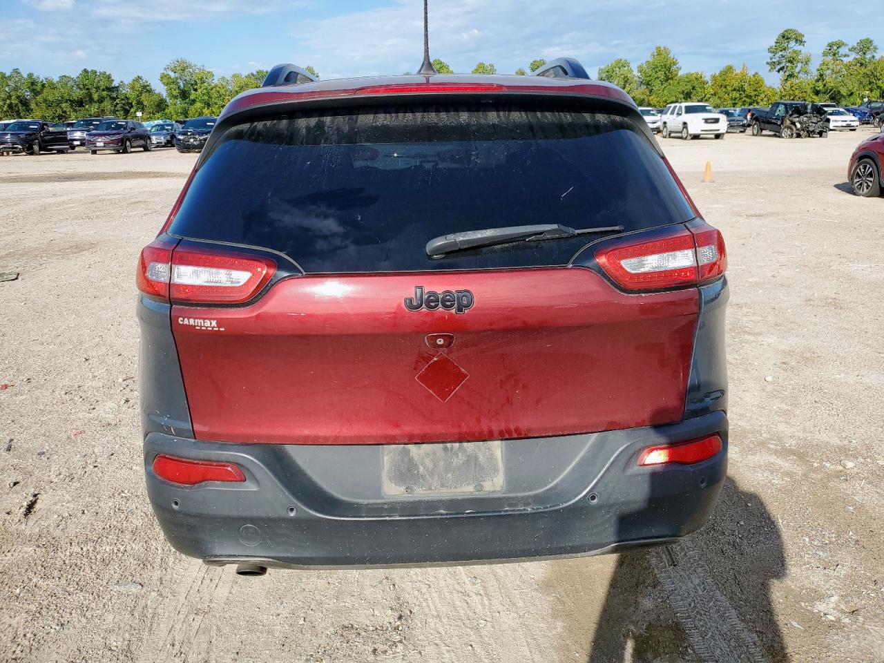 2018 Jeep Cherokee Latitude VIN: 1C4PJLCB4JD606437 Lot: 82161265