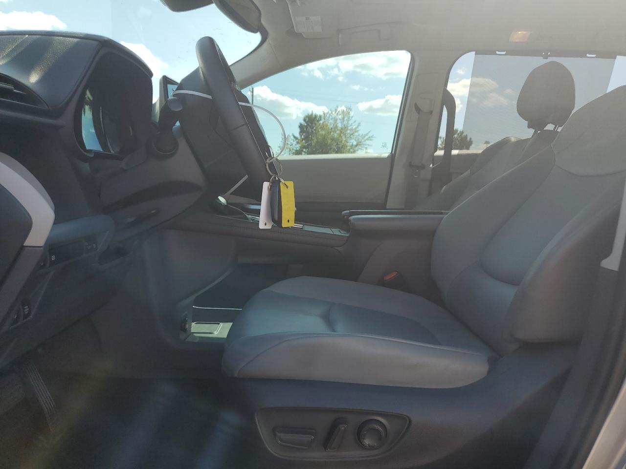 2022 Toyota Sienna Xle VIN: 5TDYRKEC2NS103335 Lot: 81646225