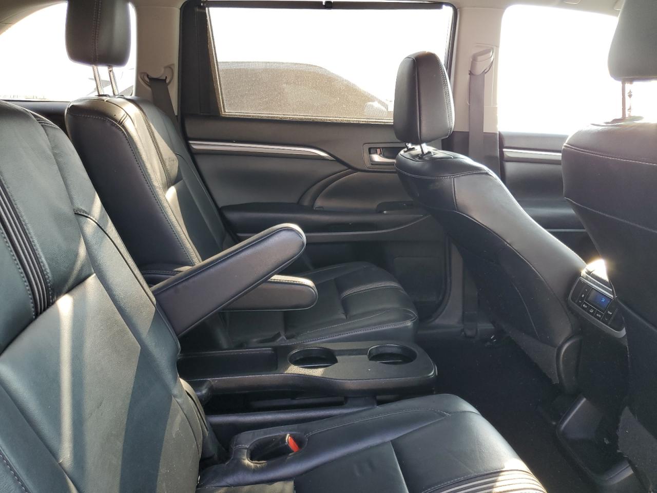 2017 Toyota Highlander Se VIN: 5TDJZRFH9HS452792 Lot: 80841775