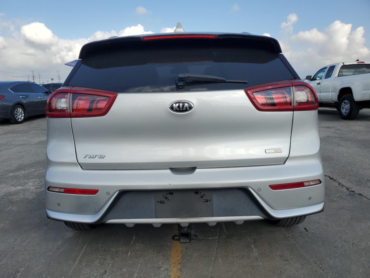 2018 Kia Niro Touring VIN: KNDCE3LC8J5147810 Lot: 80152025