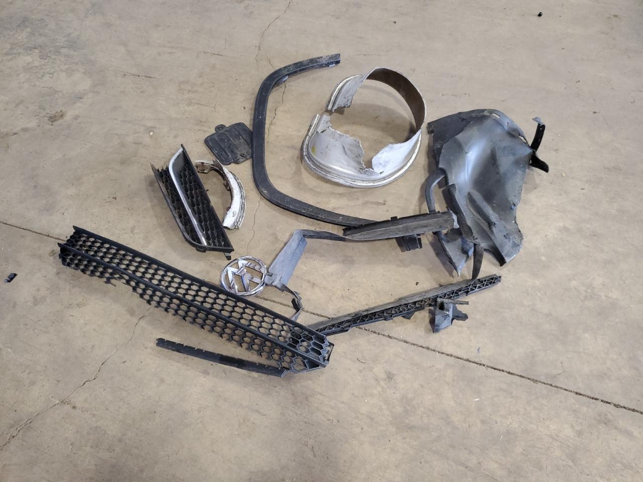 2014 Volkswagen Passat S VIN: 1VWAT7A3XEC038092 Lot: 81437885