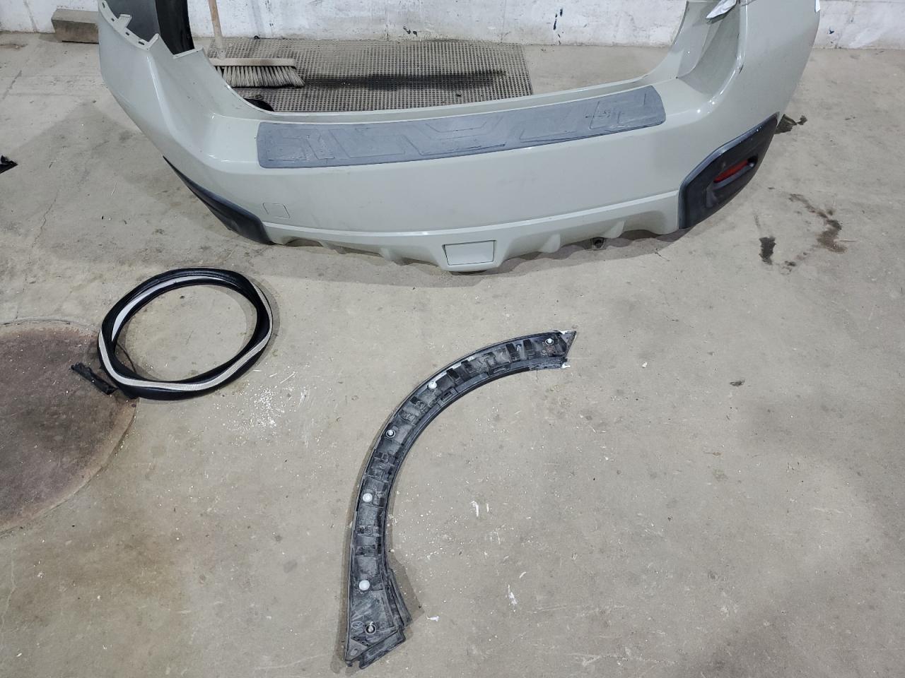 2014 Subaru Xv Crosstrek 2.0 Limited VIN: JF2GPAKC1E8210074 Lot: 71268705