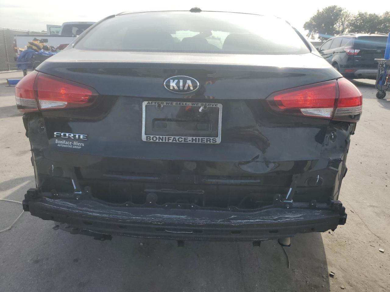 2018 Kia Forte Lx VIN: 3KPFK4A77JE236791 Lot: 81659735