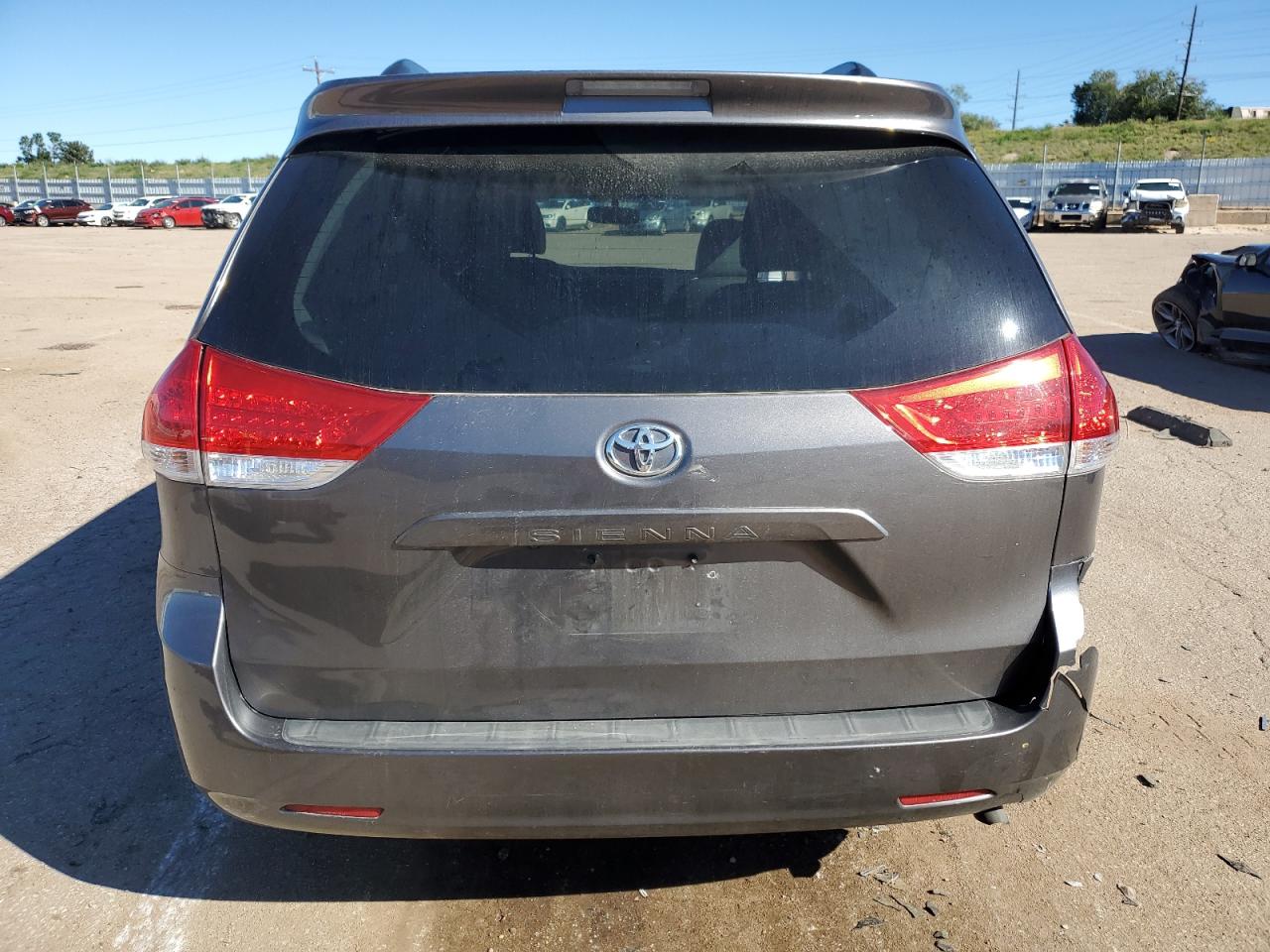 2014 Toyota Sienna Le VIN: 5TDKK3DCXES477208 Lot: 84217435