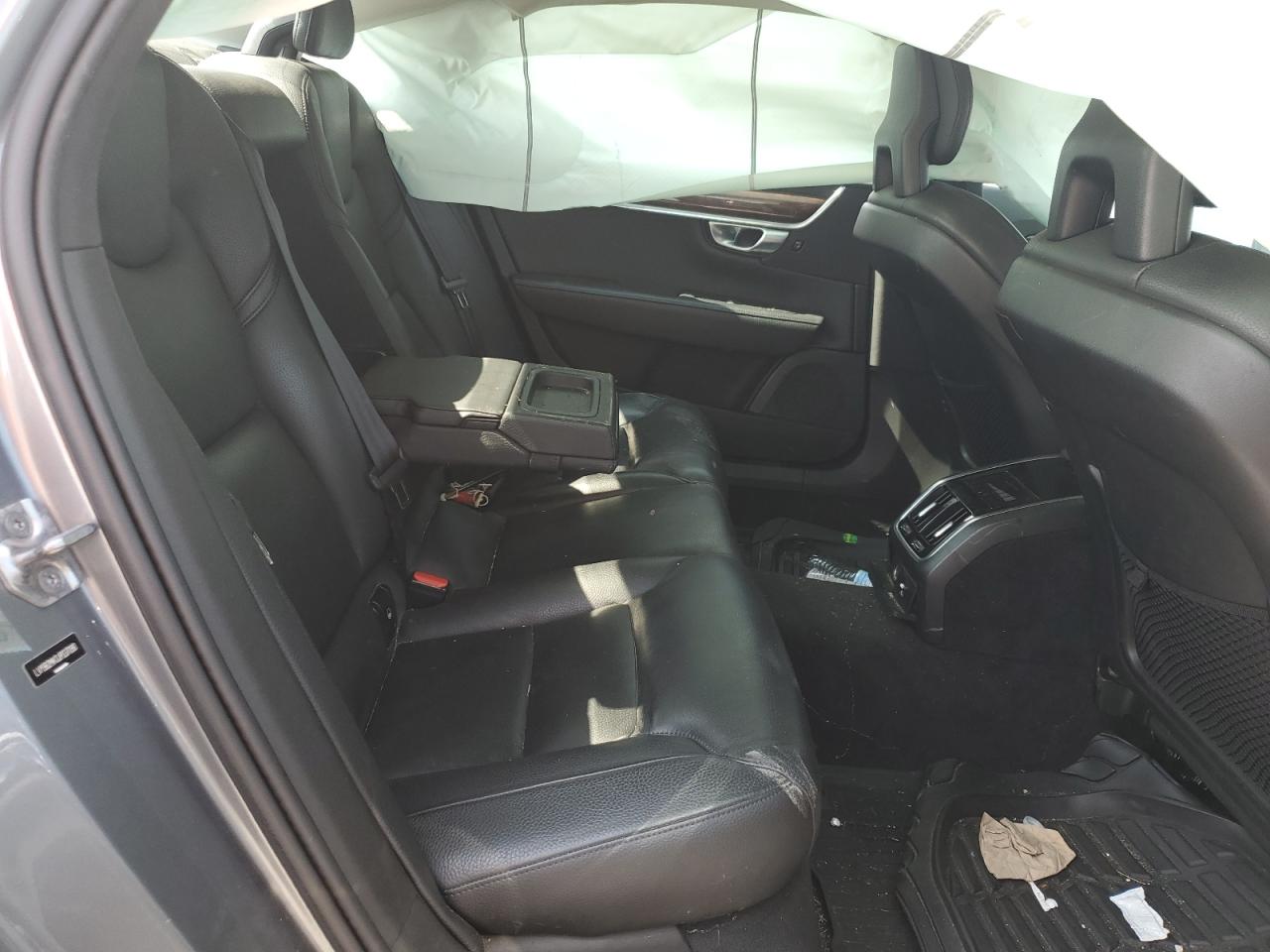 2018 Volvo S90 T5 Momentum VIN: LVY982MK0JP037090 Lot: 71398805