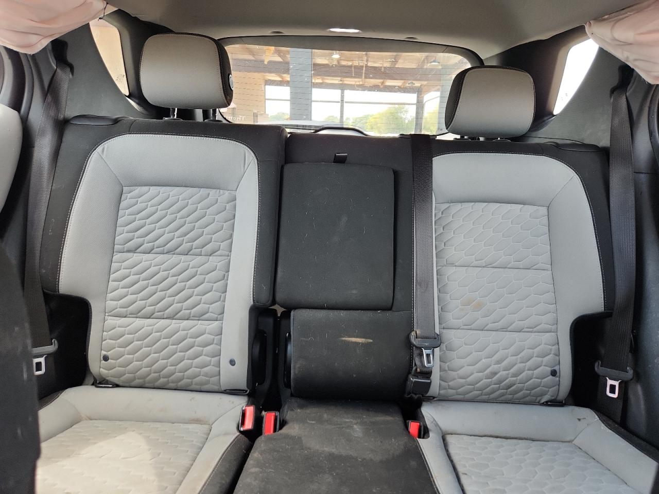 2018 Chevrolet Equinox Ls VIN: 2GNAXHEV4J6131077 Lot: 80201205