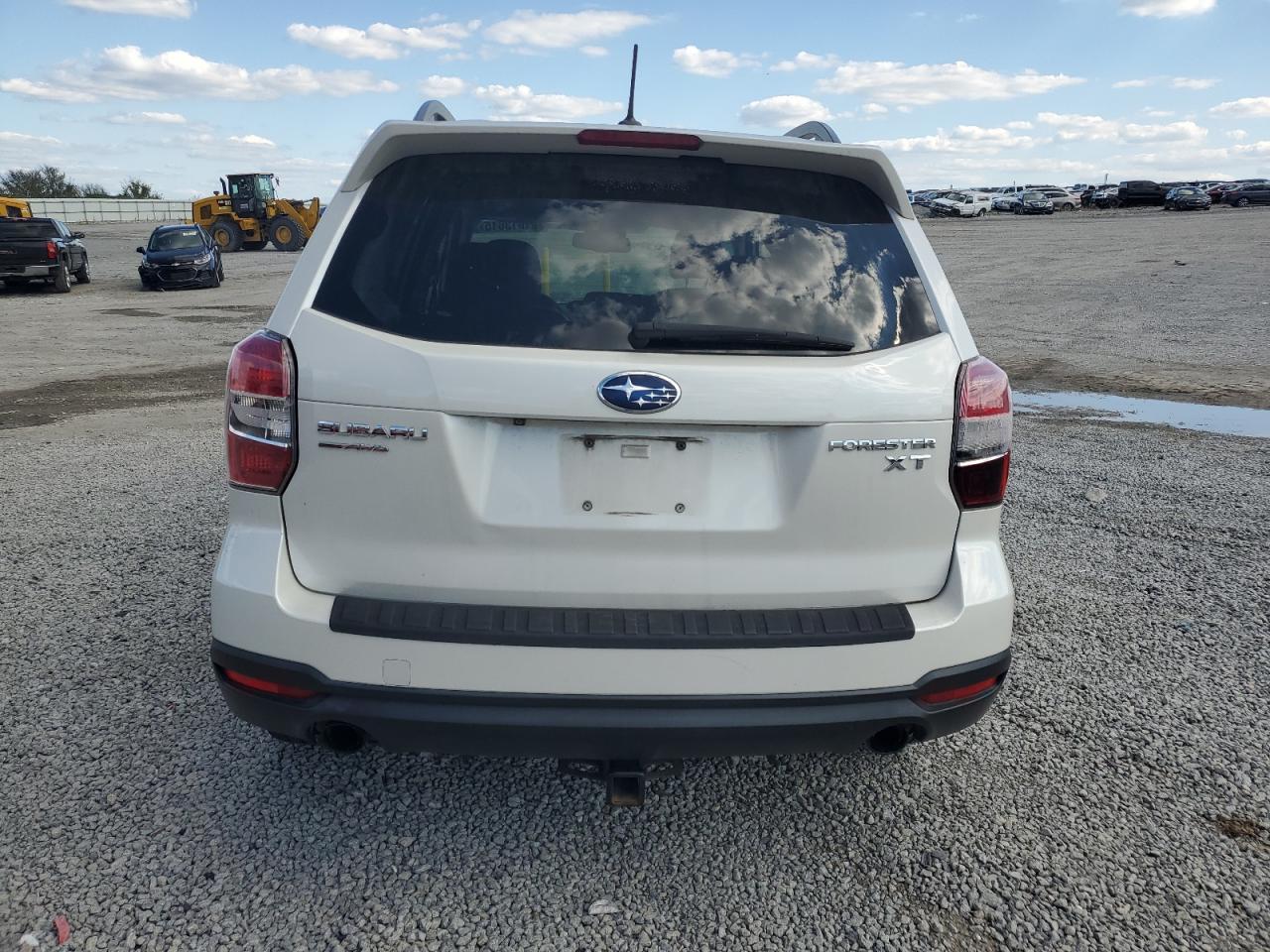 2015 Subaru Forester 2.0Xt Touring VIN: JF2SJGUC5FH835803 Lot: 81013615
