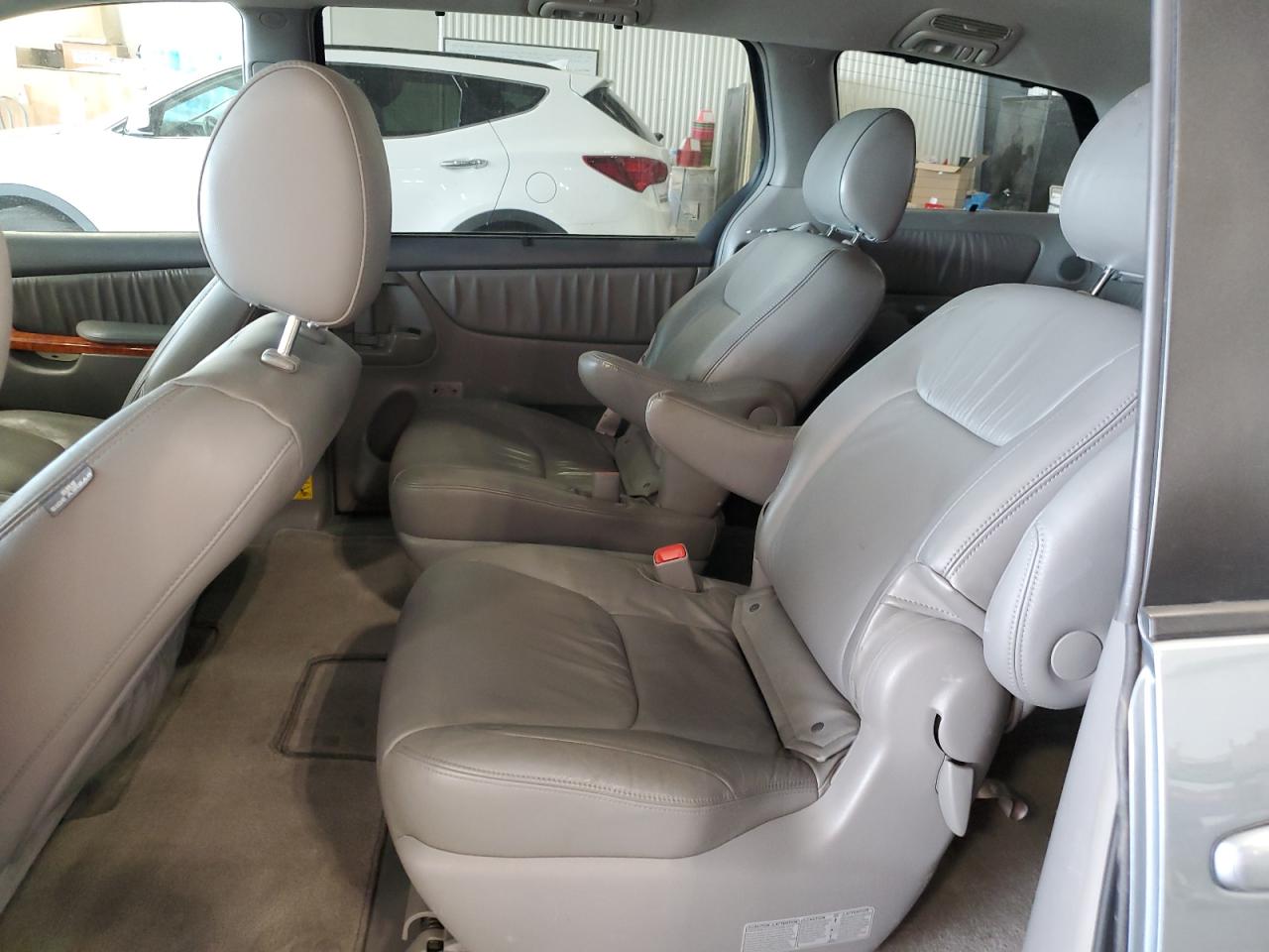 2010 Toyota Sienna Xle VIN: 5TDYK4CC3AS322737 Lot: 71288485