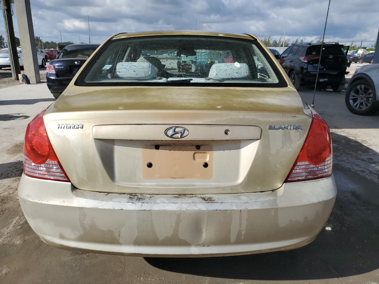 2004 Hyundai Elantra Gls VIN: KMHDN46D34U724974 Lot: 81970945