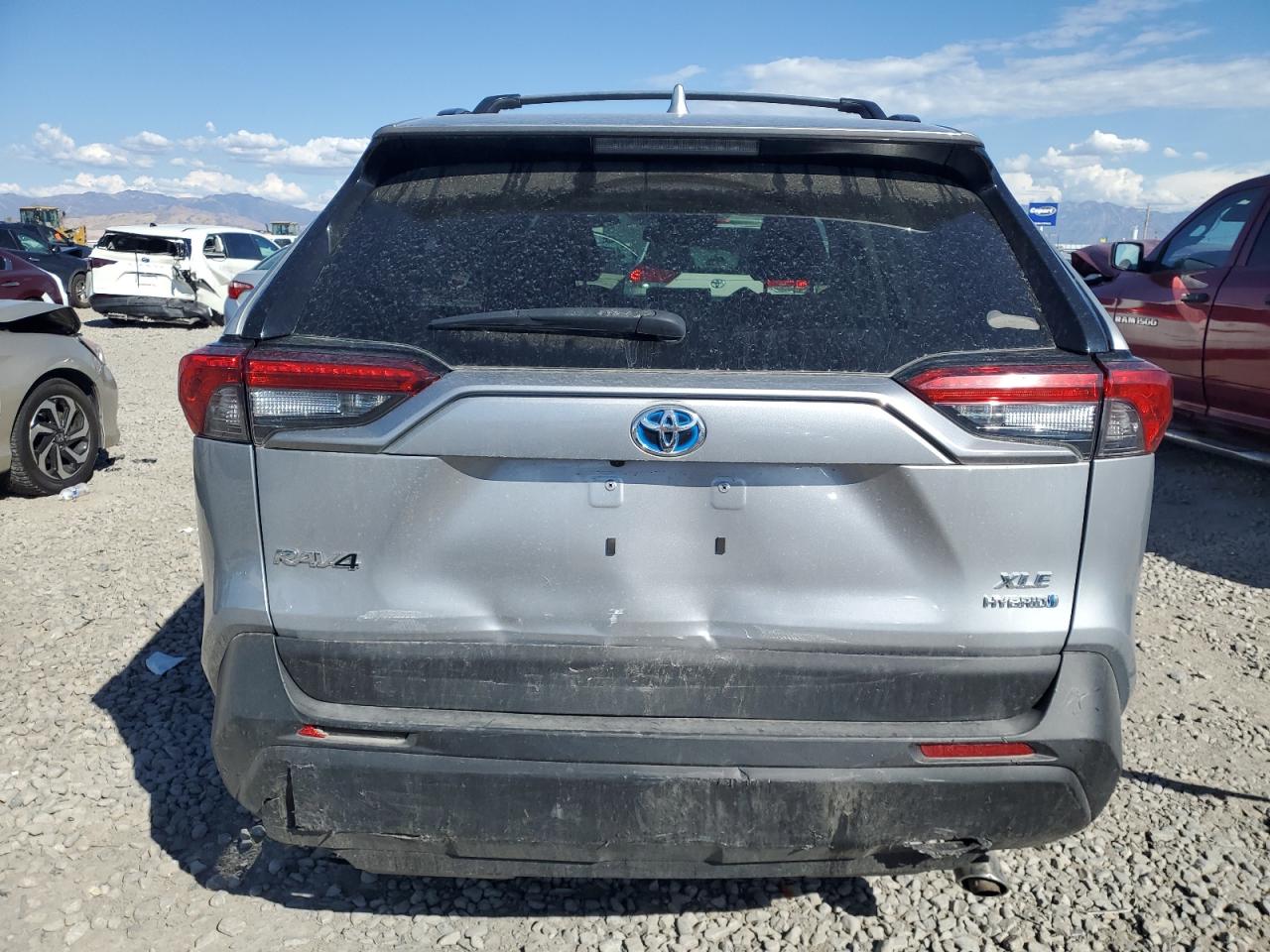 2020 Toyota Rav4 Xle VIN: 2T3RWRFV2LW057636 Lot: 85532095