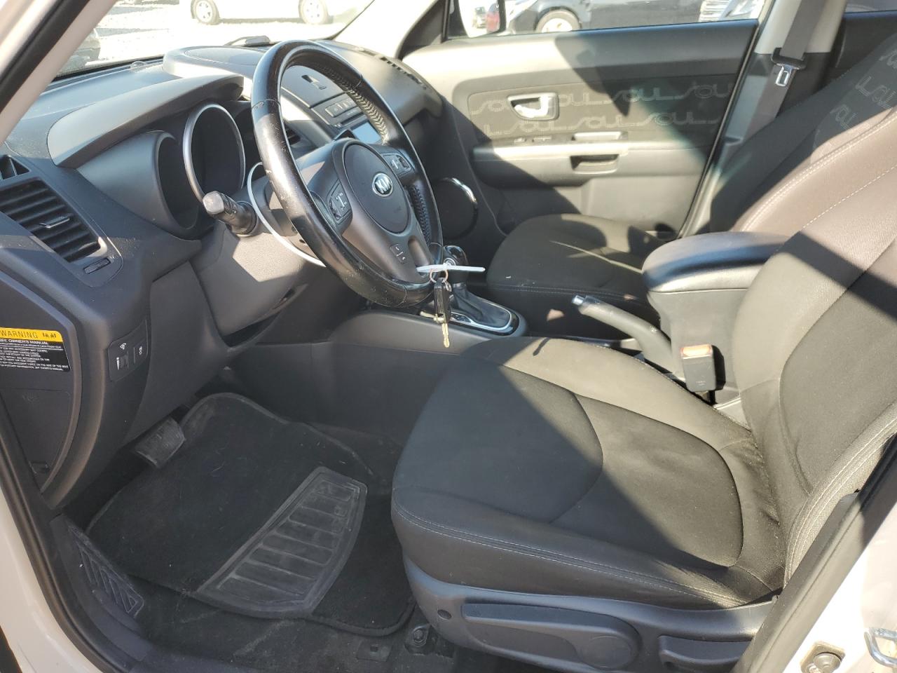 2013 Kia Soul + VIN: KNDJT2A65D7765616 Lot: 81370425