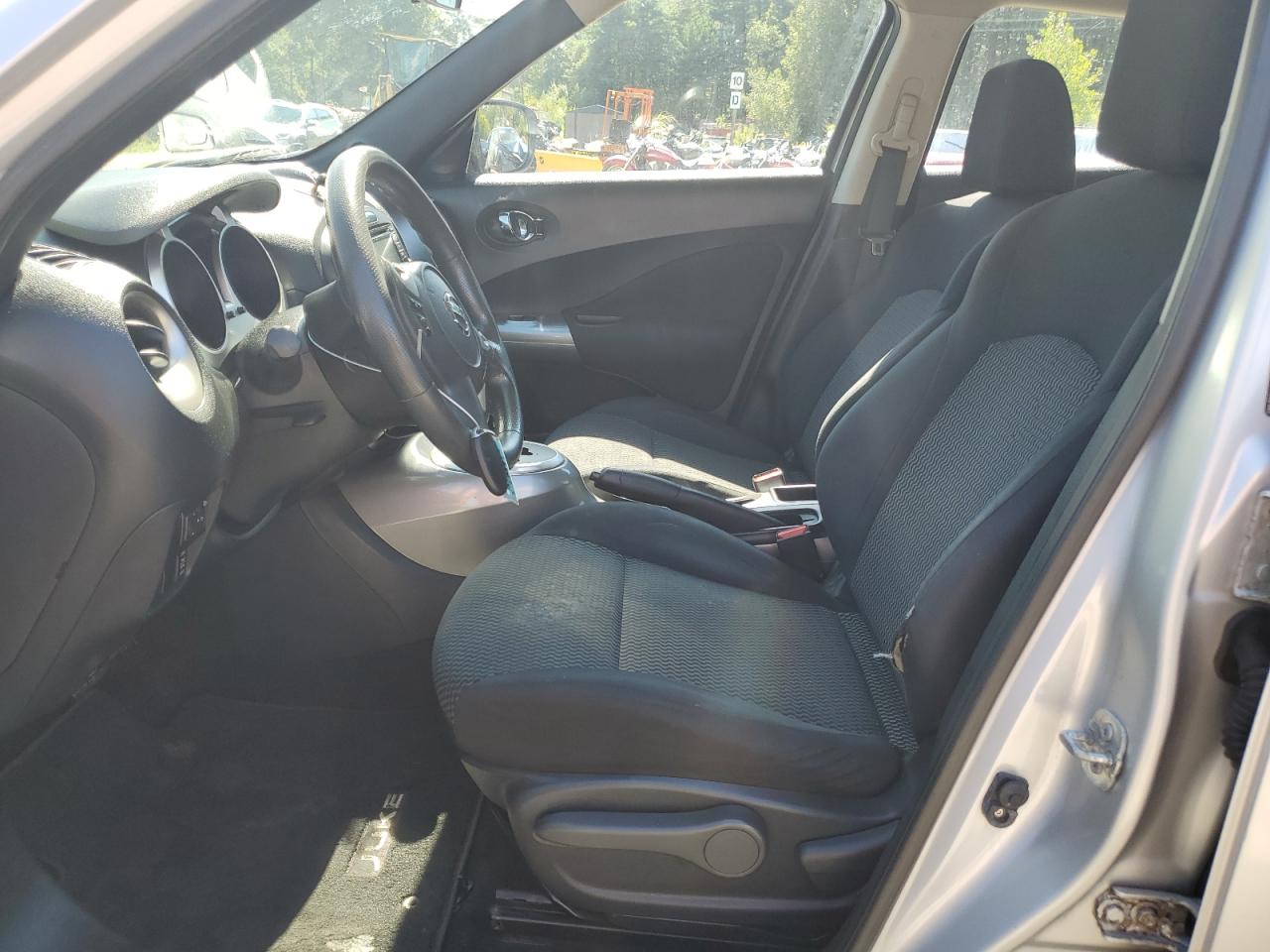 2015 Nissan Juke S VIN: JN8AF5MVXFT555605 Lot: 80088275