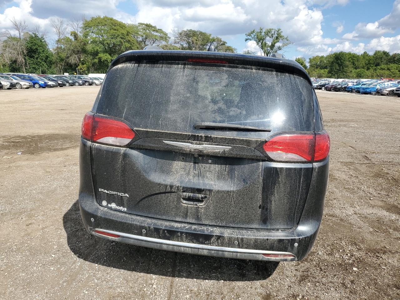 2018 Chrysler Pacifica Touring L VIN: 2C4RC1BG8JR116293 Lot: 81460575