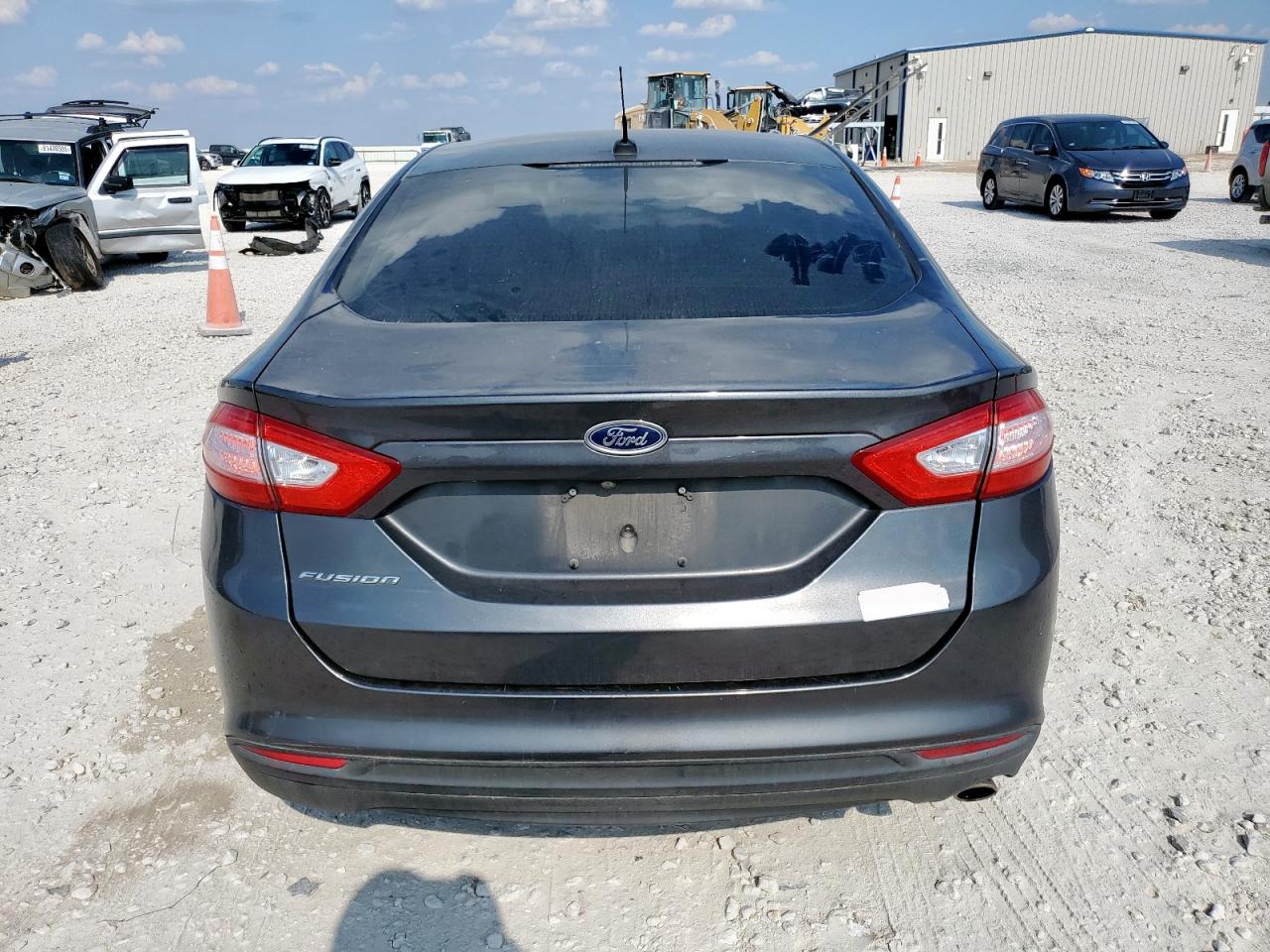 2015 Ford Fusion S VIN: 3FA6P0G73FR279127 Lot: 82049635