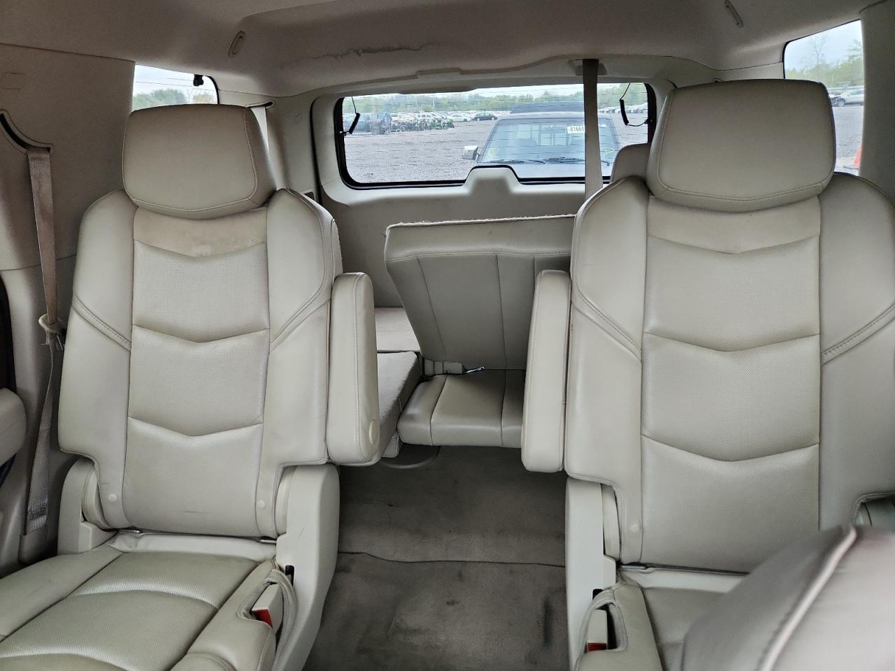 2015 Cadillac Escalade Luxury VIN: 1GYS4BKJ2FR210046 Lot: 81518405