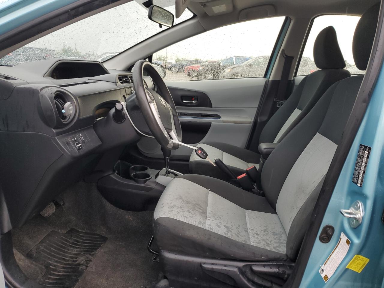 2013 Toyota Prius C VIN: JTDKDTB36D1055235 Lot: 71885895