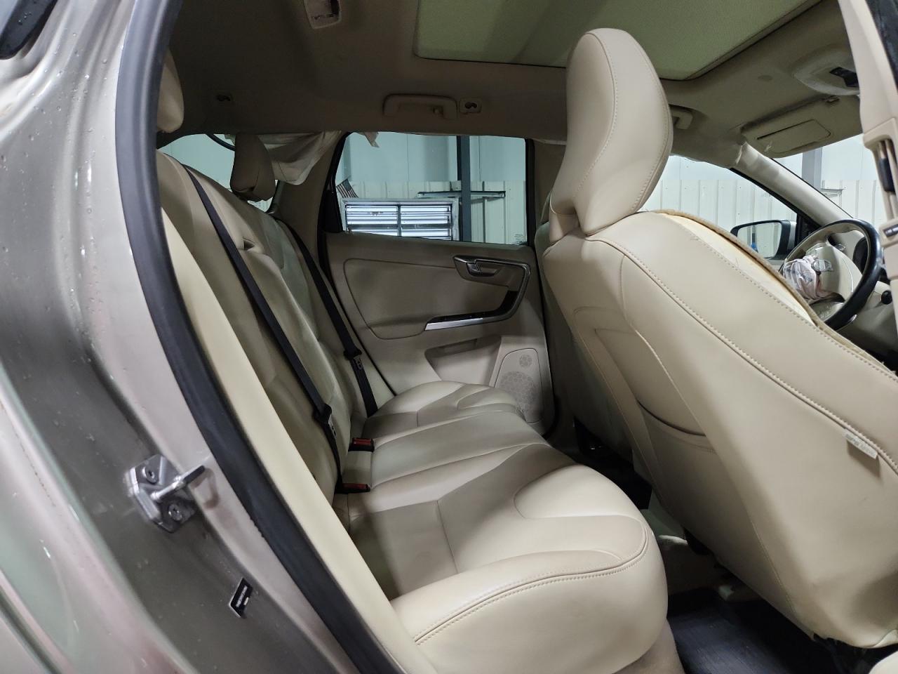 2015 Volvo Xc60 T6 Platinum VIN: YV4902RM5F2641146 Lot: 80329855