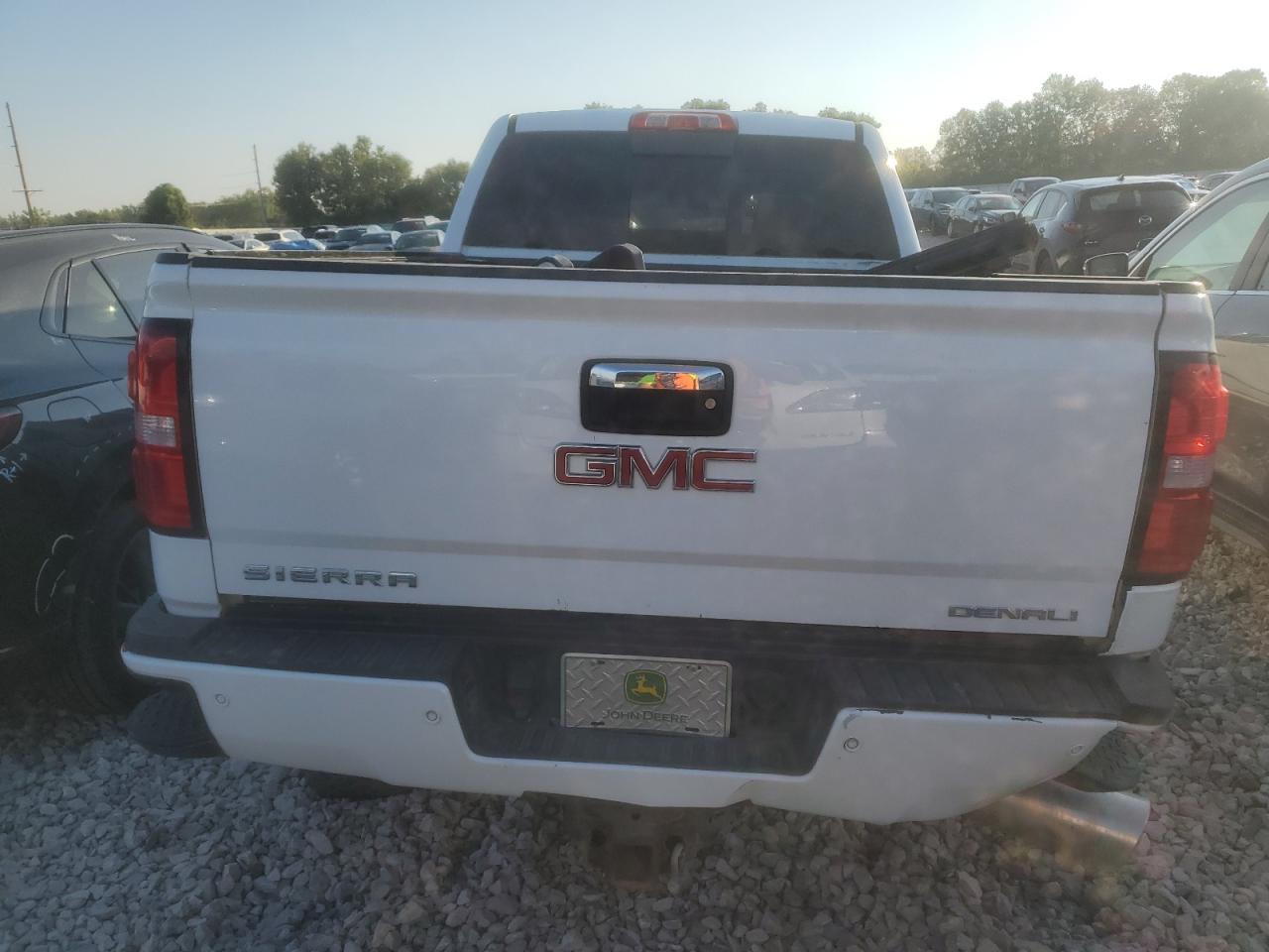 2017 GMC Sierra K3500 Denali VIN: 1GT42YEY8HF172262 Lot: 60914495