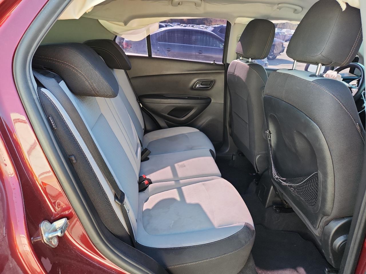 2017 Chevrolet Trax Ls VIN: 3GNCJNSB1HL275551 Lot: 71124395