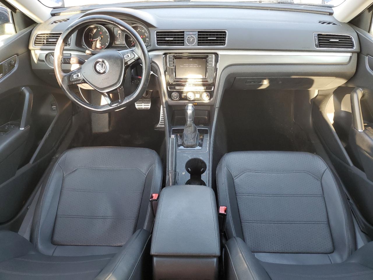 2017 Volkswagen Passat R-Line VIN: 1VWDT7A31HC035647 Lot: 92083485