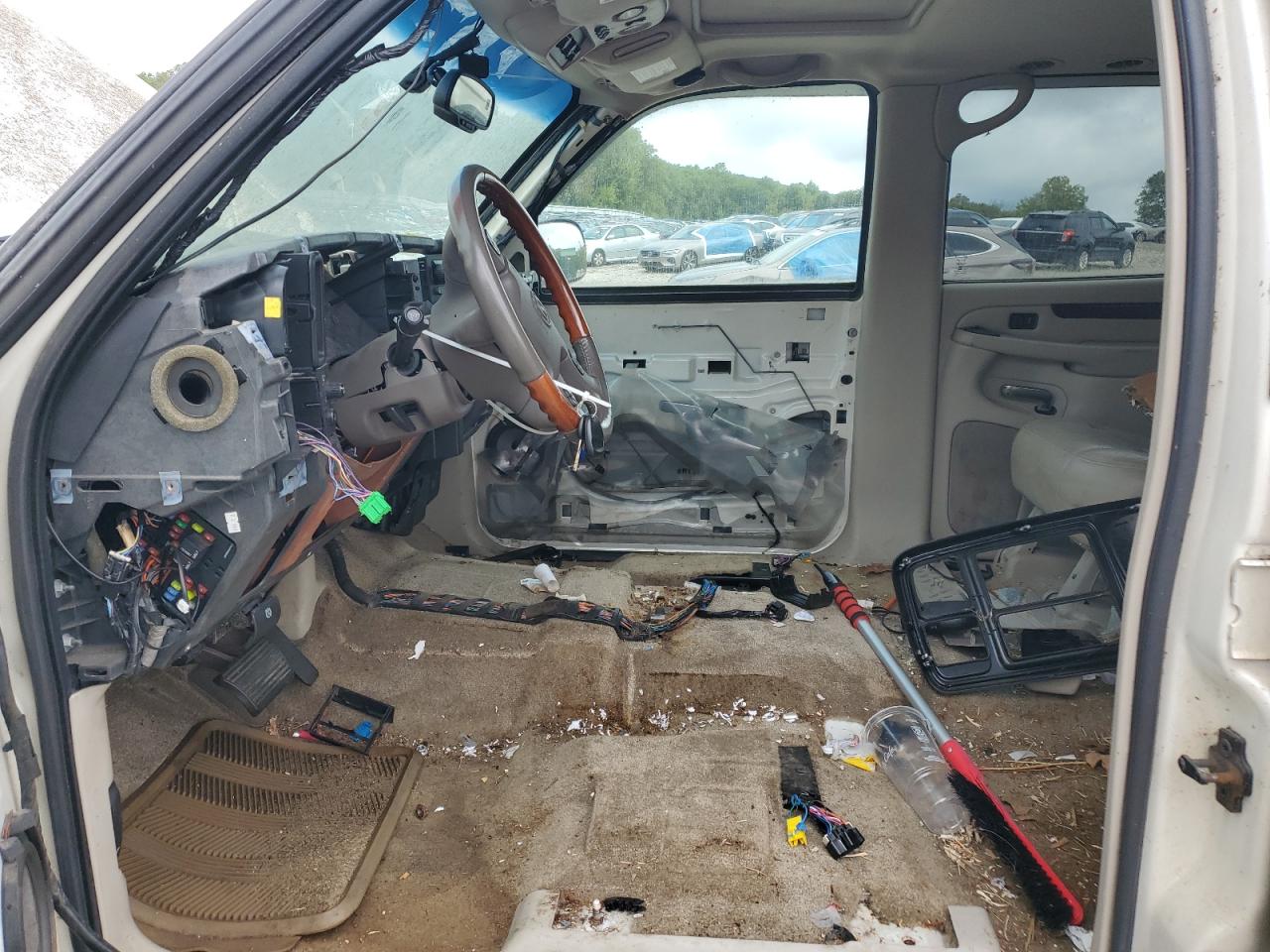 2003 Cadillac Escalade Luxury VIN: 1GYEK63N03R185865 Lot: 71529875