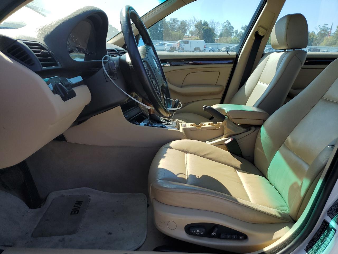 2000 BMW 323 I VIN: WBAAM3347YFP69674 Lot: 82160915