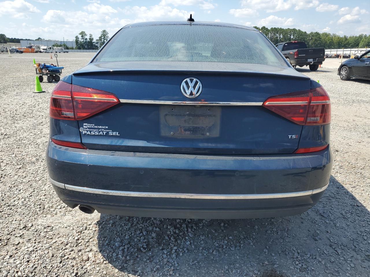 2018 Volkswagen Passat Sel Premium VIN: 1VWCA7A33JC014080 Lot: 71461685