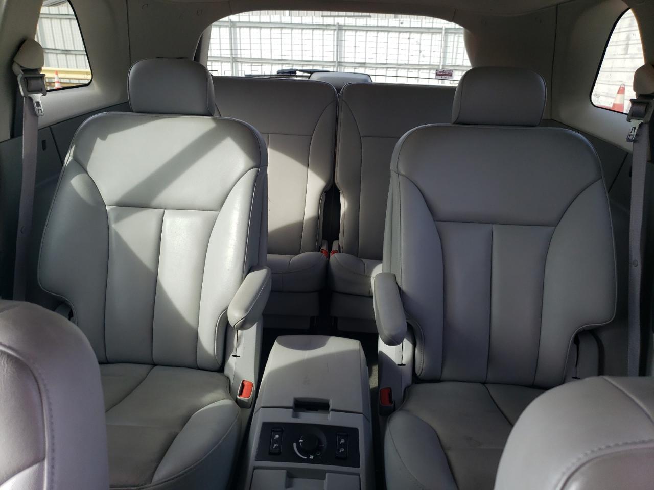 2008 Chrysler Pacifica Touring VIN: 2A8GM68X18R101176 Lot: 84201895