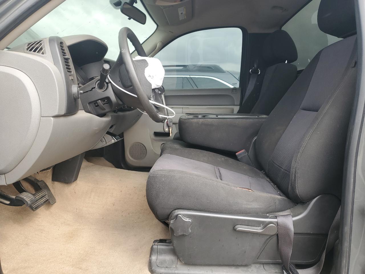 2010 Chevrolet Silverado C1500 VIN: 1GCPCPEA9AZ183394 Lot: 81735665