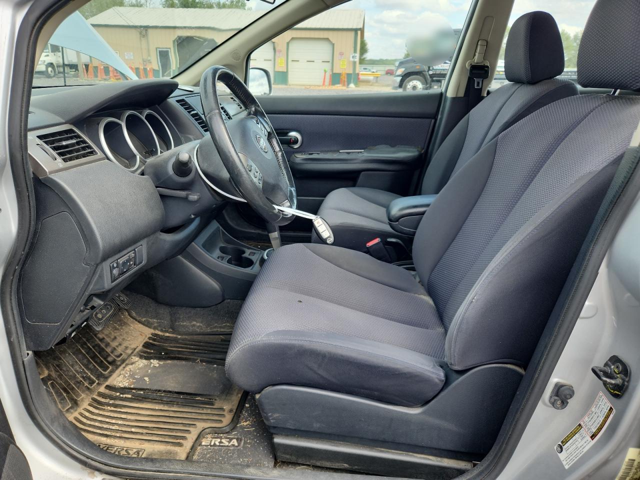 2009 Nissan Versa S VIN: 3N1BC13E49L410283 Lot: 82145935