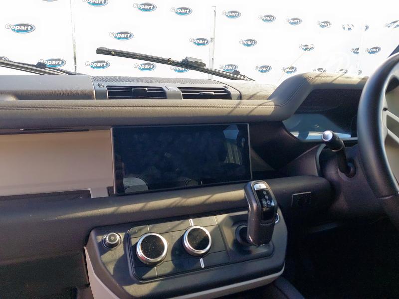 2022 LAND ROVER DEFENDER 3.0 D300 X-DYNAMIC SE 110 5DR AUTO